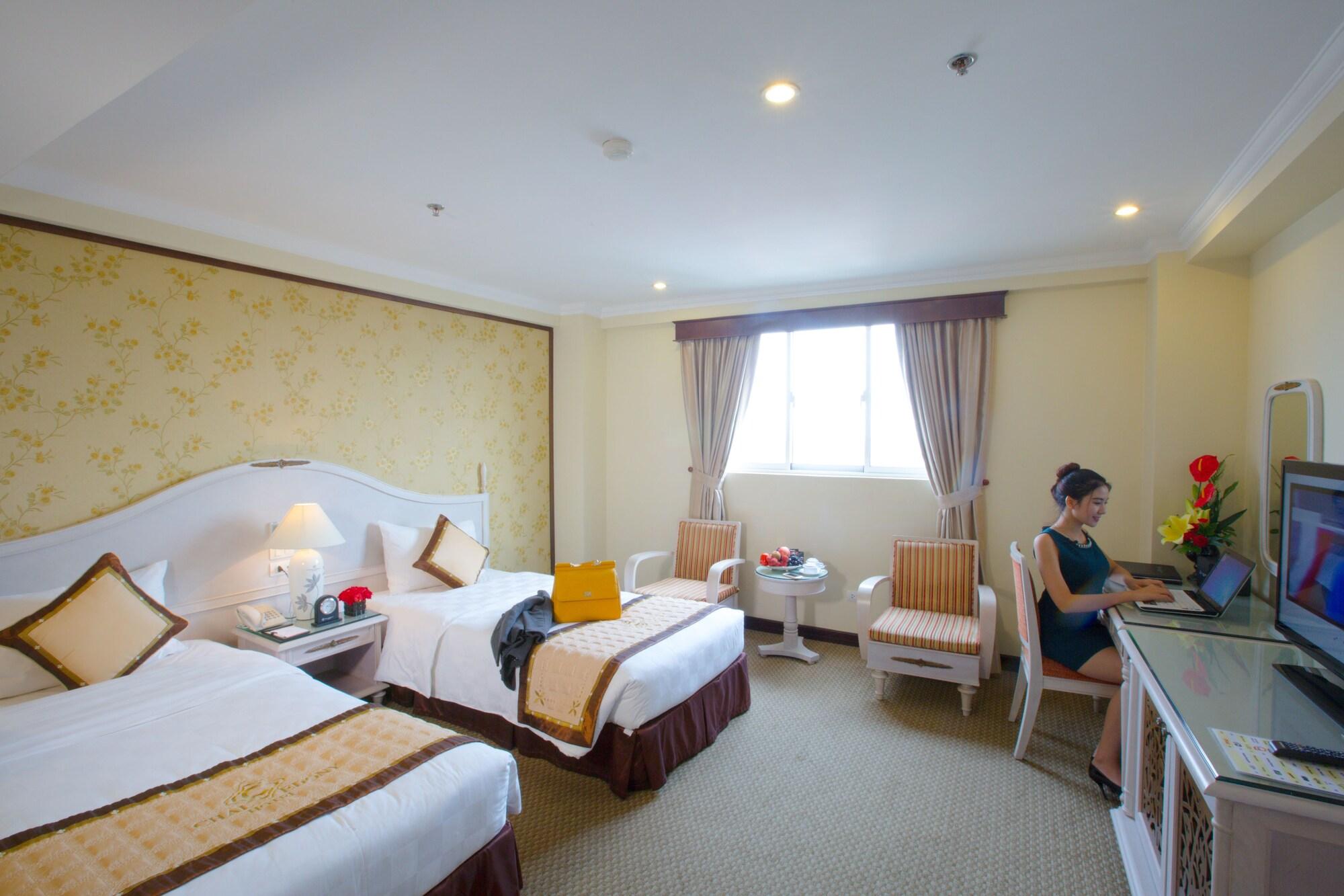 Chalcedony Grand Hotel Hanoi Exterior photo